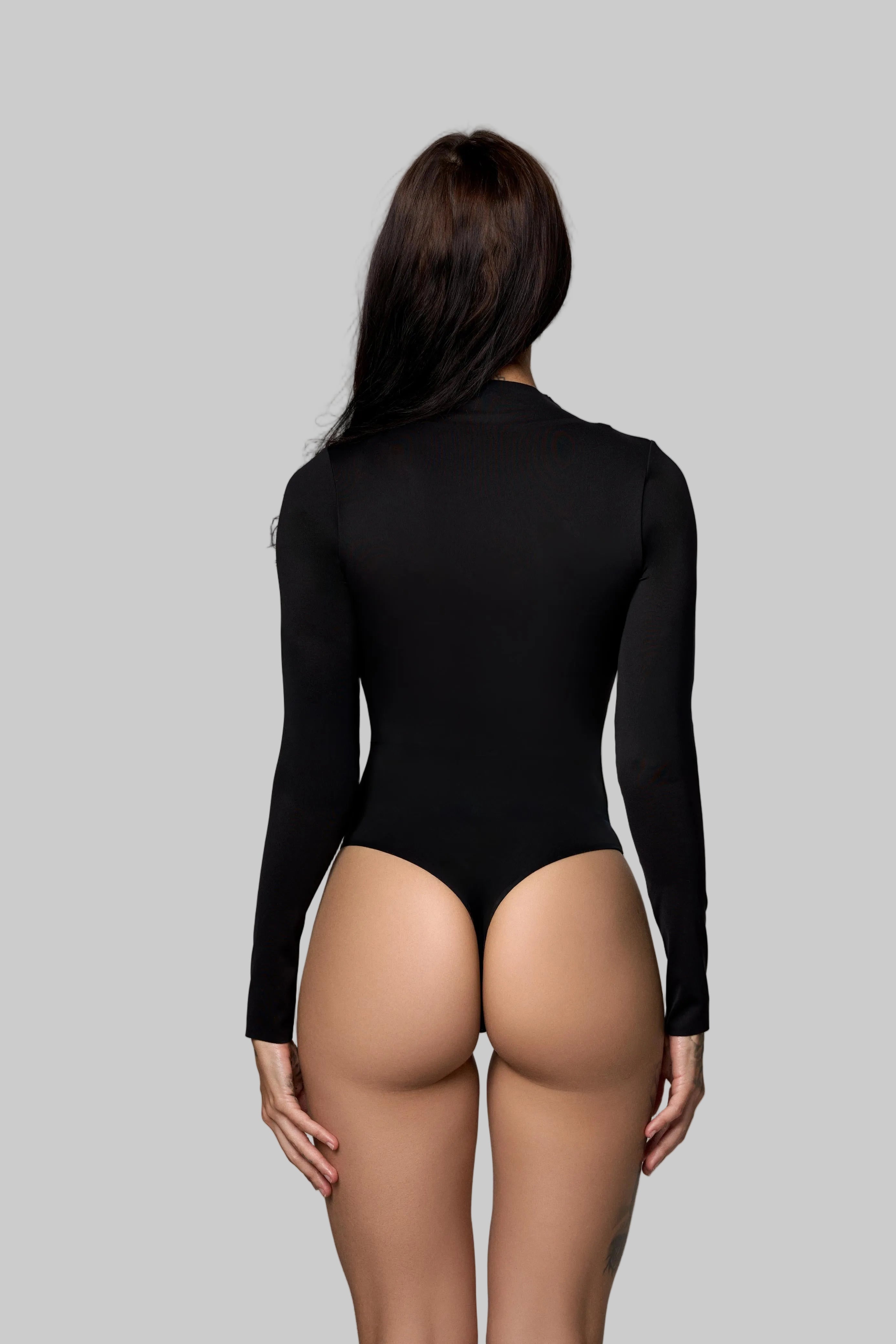 LONG SLEEVE ZIP BODYSUIT front